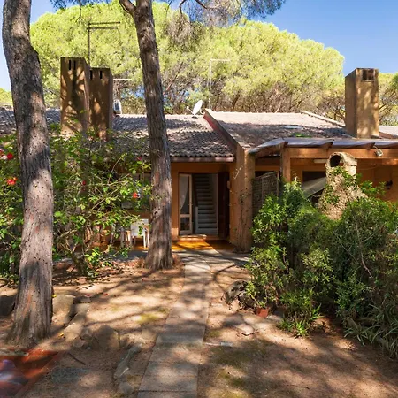 Small With Garden, Steps From The