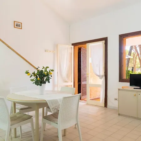 Small With Garden, Steps From The *