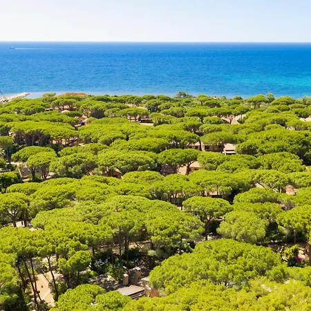 Hébergement de vacances Small With Garden, Steps From The *