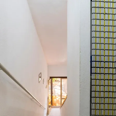 Small With Garden, Steps From The フォート・ビレッジ