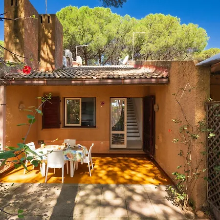 Small With Garden, Steps From The *